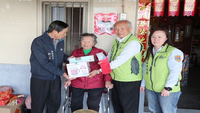 台塑企業暨慶寶公益信託辦理2018年春節雲林偏鄉地區弱勢關懷活動